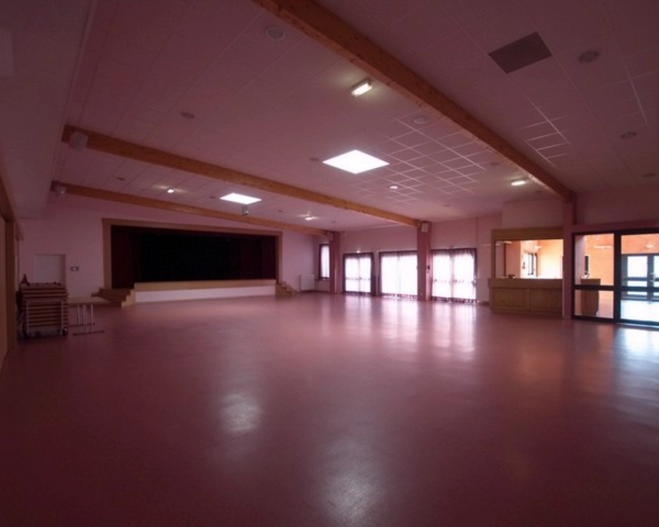 11 - Salle polyvalente des fêtes, de sport, salle de réunion - Mairie Etzling