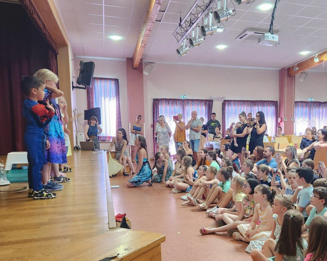 3 - Salle polyvalente des fêtes, de sport, salle de réunion - Mairie Etzling